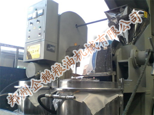 小型榨油機(jī)發(fā)貨通知：青海客戶的榨油機(jī)已經(jīng)裝(圖3)