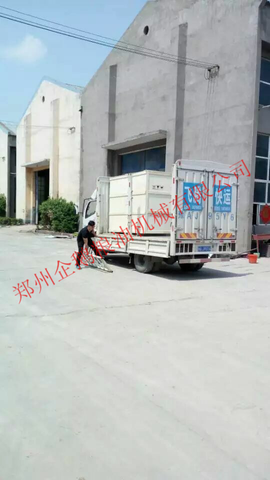 又一臺(tái)發(fā)往越南的榨油機(jī)發(fā)貨了！(圖3)